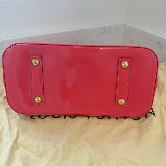 Louis Vuitton Alma PM Bag - Picture 3 of 11